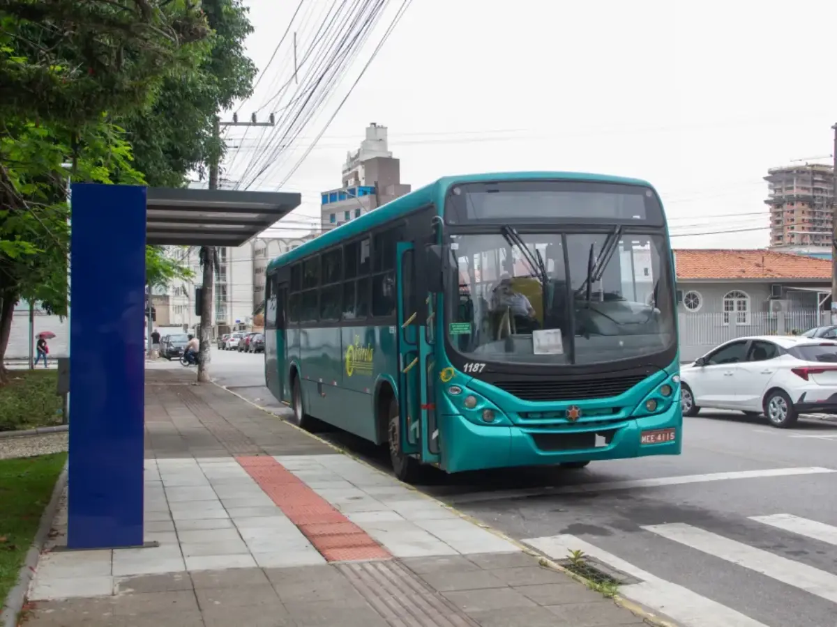 Transporte coletivo de São José no entorno da Praça Eugênio Raulino Koerich, no Kobrasol, terá mudanças de sentido