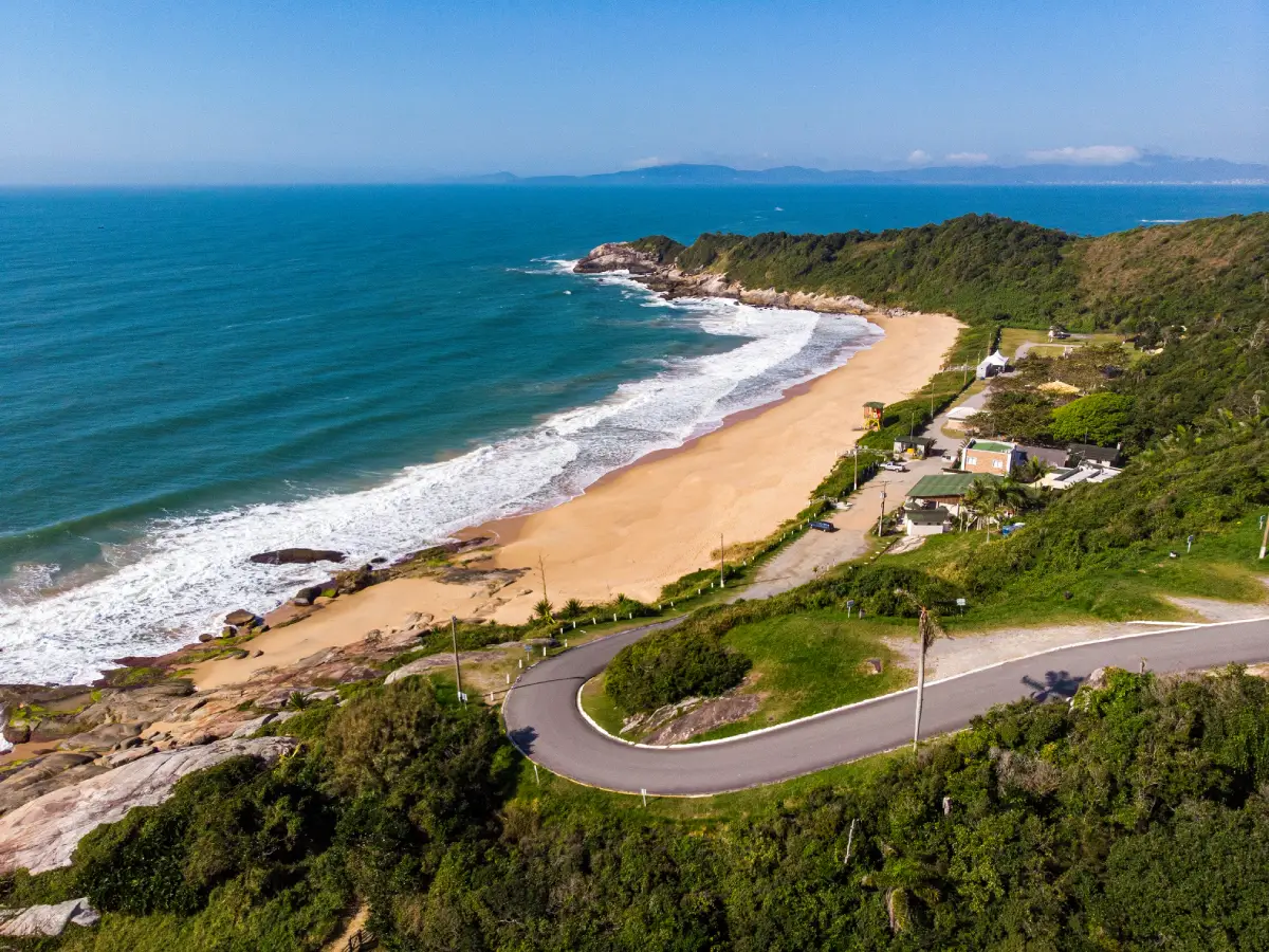 Praia do Pinho - Atrações turísticas - Turismo em Balneário Camboriú - BC - Costa Verde e Mar - Santa Catarina - SC