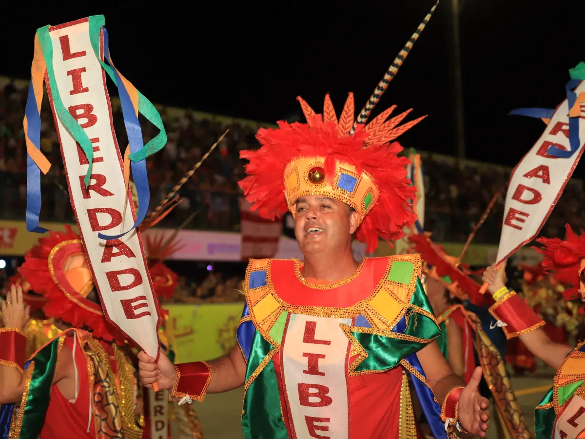 Florianópolis se prepara para carnaval histórico em 2025 com mais de 1 milhão de turistas