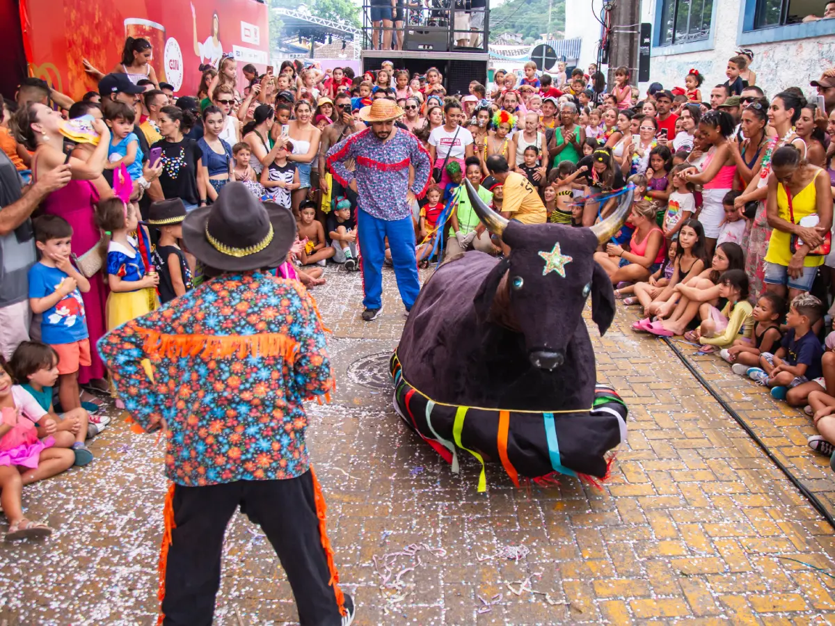 Confira a programação do Carnaval em Santo Antônio, em Florianópolis: show do Daza, trios elétricos, blocos tradicionais e mais