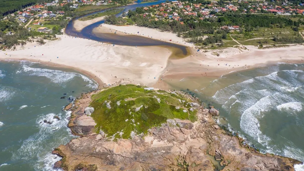 Turismo em Garopaba atrações turísticas destinos pontos turísticos Santa Catarina SC