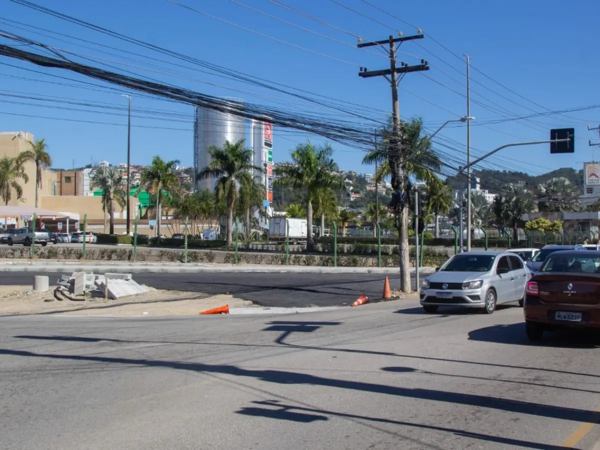 Prefeitura e Celesc alinham próximos passos para conclusão das obras da rotatória de São José