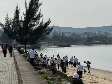 Orla+Limpa recolhe 230kg de resíduos na beira-mar de São José (SC)