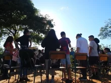 Projeto cultural busca estimular escrita criativa entre crianças e jovens em escolas da Grande Florianópolis por meio da pedagogia do teatro