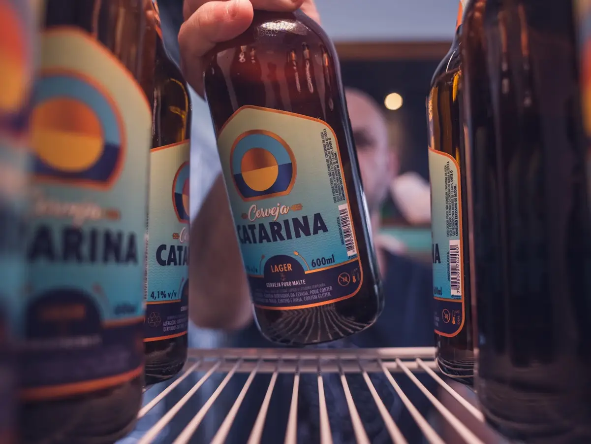 O que faz da Cerveja Catarina um símbolo de tradição e qualidade?