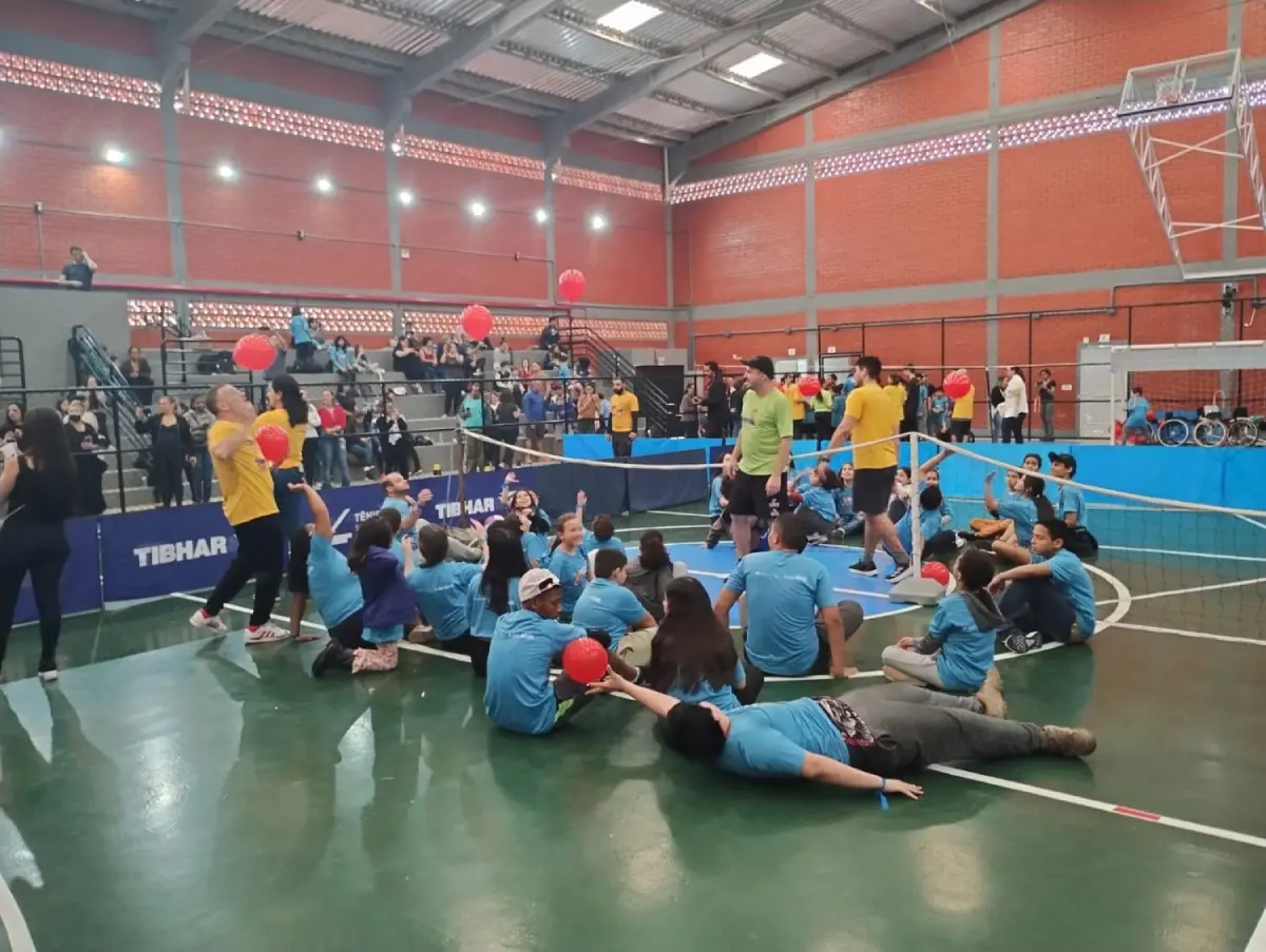 No Dia Nacional de Luta da Pessoa com Deficiência, mais de 250 crianças e adolescentes participam do Festival Paralímpico em São José