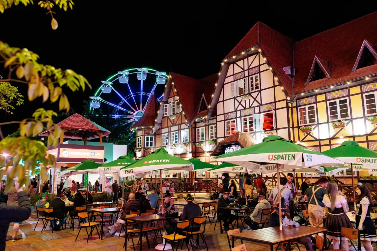 Oktoberfest Blumenau 2024: tradição, chopp e novidades para a 39ª edição do evento