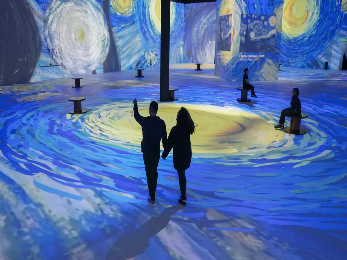 Van Gogh & Impressionistas chega ao Porto Belo Outlet em novembro com superprojeções 360º e obras de Van Gogh, Monet, Renoir e outros. Garanta seu ingresso!