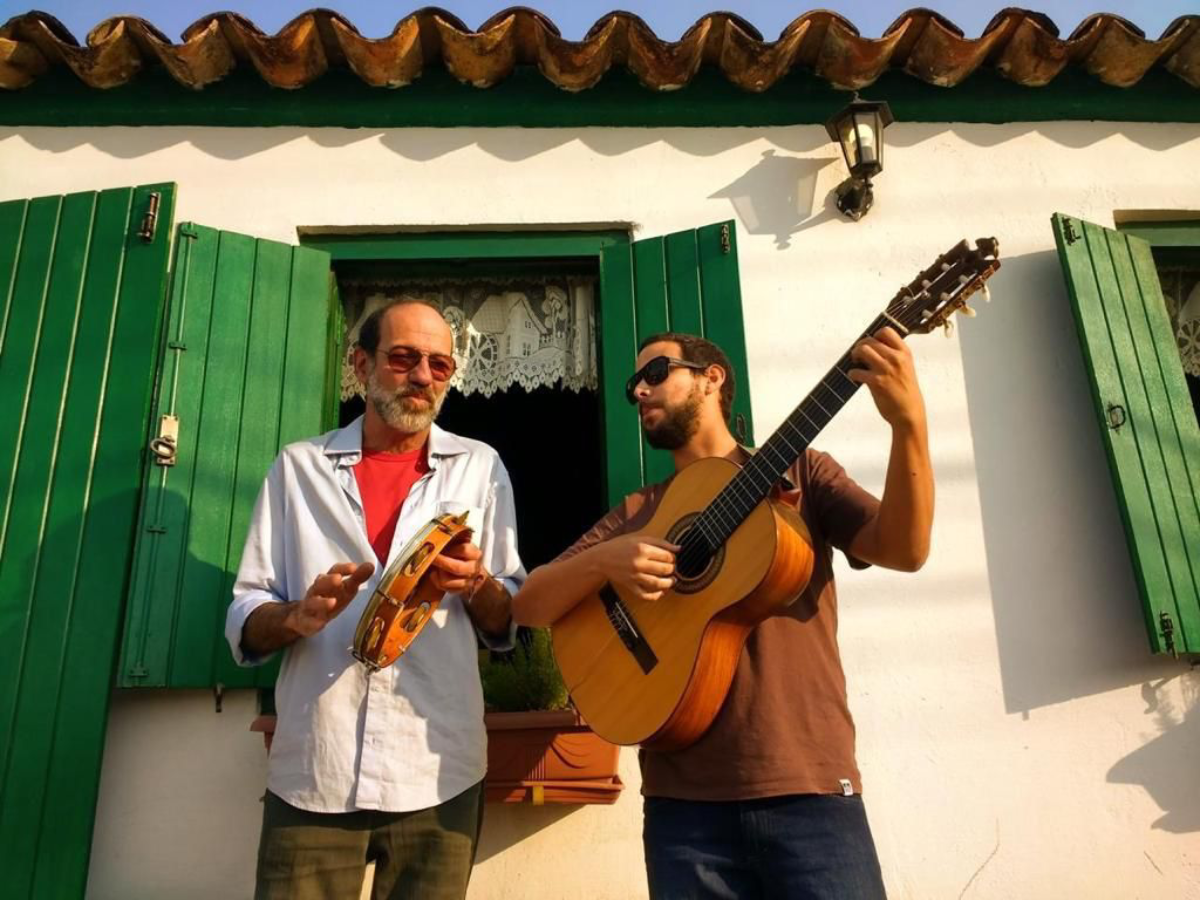 Duo Nosso Samba será uma das atrações gratuitas do primeiro aniversário do Mercadão de Coqueiros