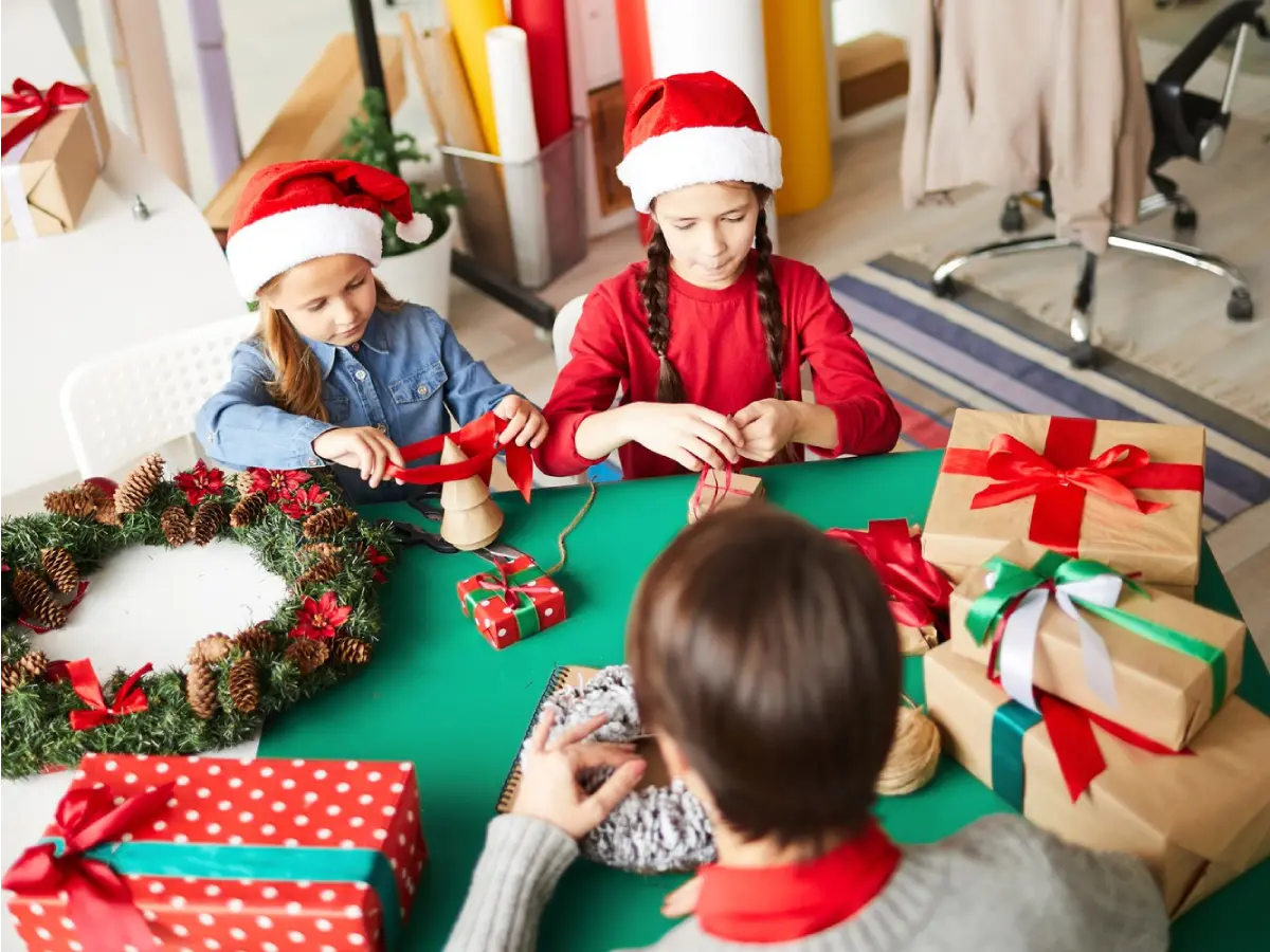 Oficinas de Natal no Shopping Itaguaçu