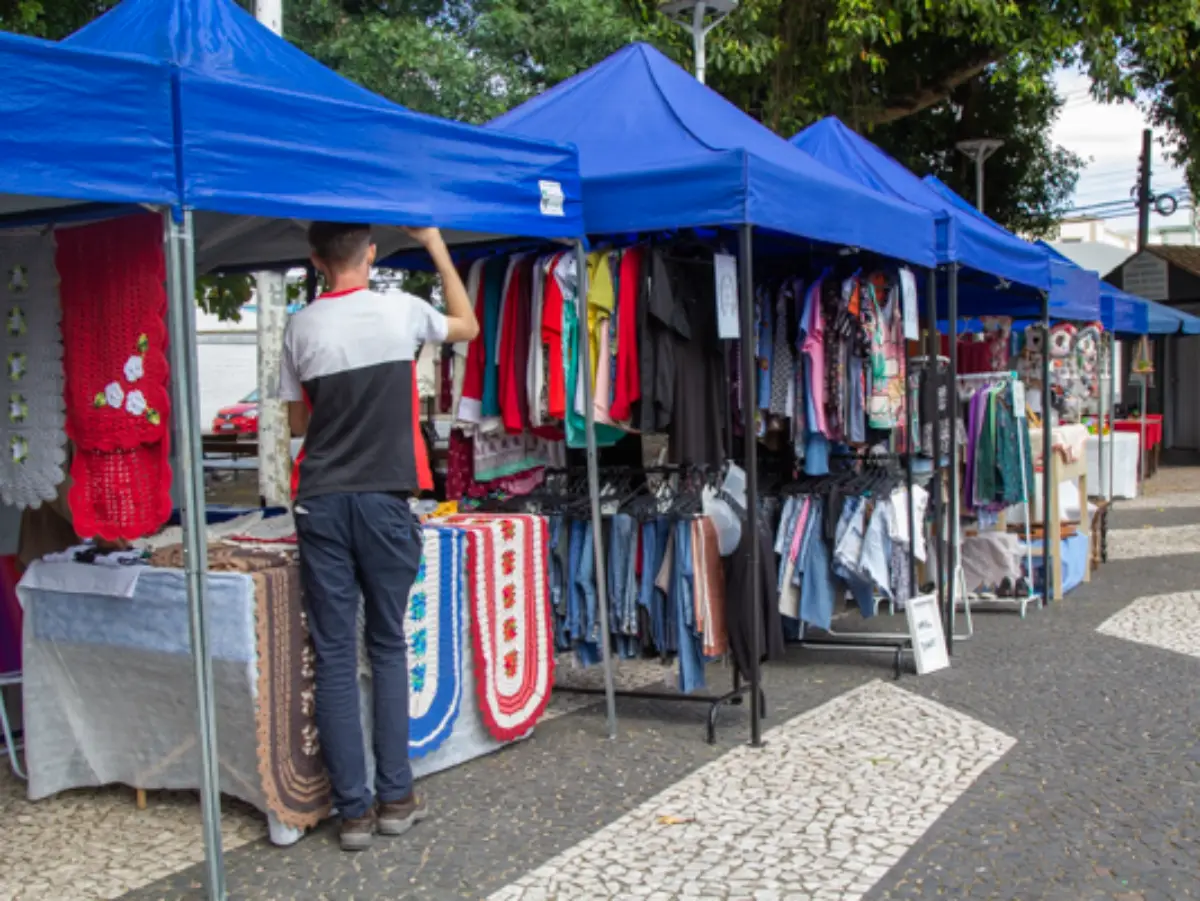 Feira de Natal no Kobrasol promove negócios locais e união familiar em São José