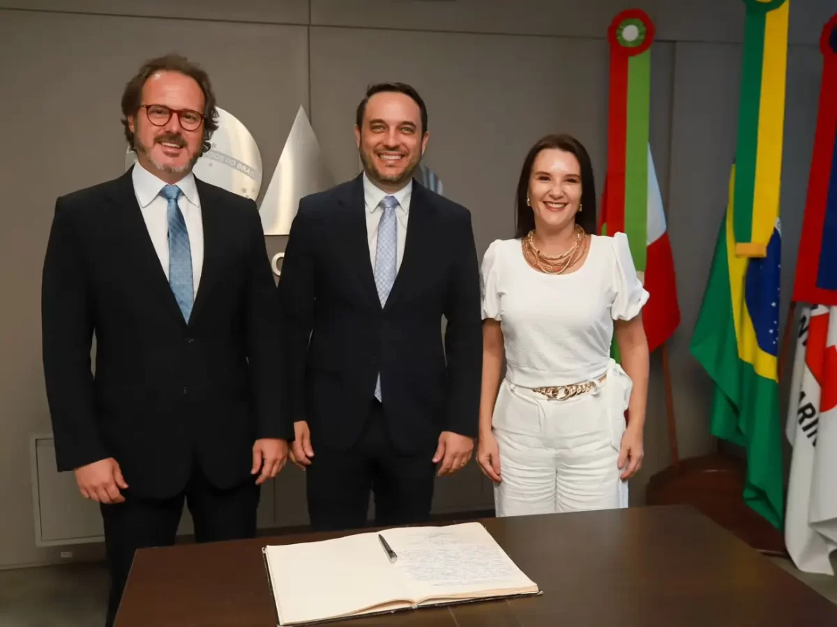 Conheça a equipe que vai liderar a OAB/SC no triênio 2025/2027 com Juliano Mandelli na presidência