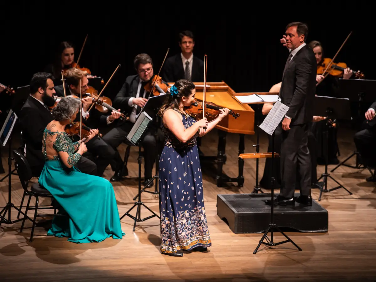 Camerata Florianópolis faz o encontro de Vivaldi e Piazzolla no concerto “As 8 Estações”