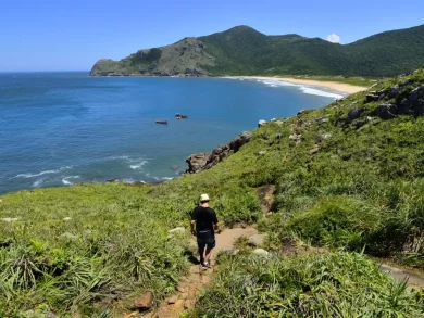 trilha lagoinha do leste - turismo em santa catarina atrações turísticas pontos turísticos florianópolis Por que Florianópolis é um dos destinos turísticos mais desejados do Brasil e do mundo?