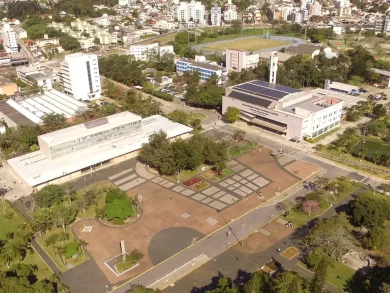 Ranking internacional coloca curso de Direito da UFSC entre os três melhores do Brasil