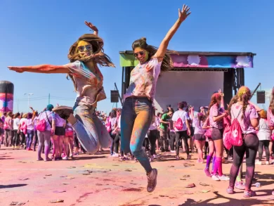 Estudos mostram que participar de atividades culturais melhora o bem-estar e a saúde mental