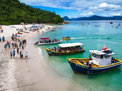 Turismo em Santa Catarina atrações turísticas pontos destinos turísticos floripa florianópolis sc ilha do campeche Turismo em Santa Catarina impulsiona a economia e atrai milhões em investimentos do Sebrae/SC