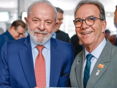 Presidente do Sebrae entrega para Lula balanço da instituição durante 2024