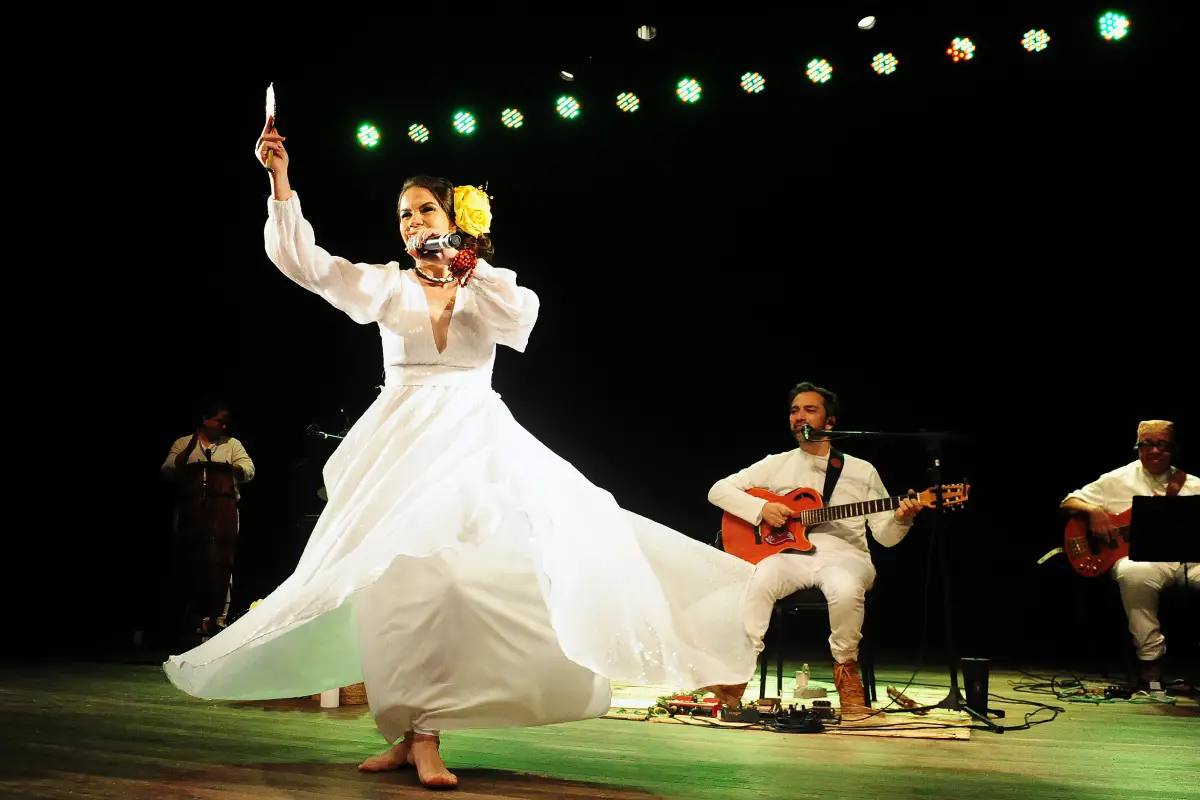 Santa Catarina recebe Duo Rosa Amarela e o aclamado show "Odara"