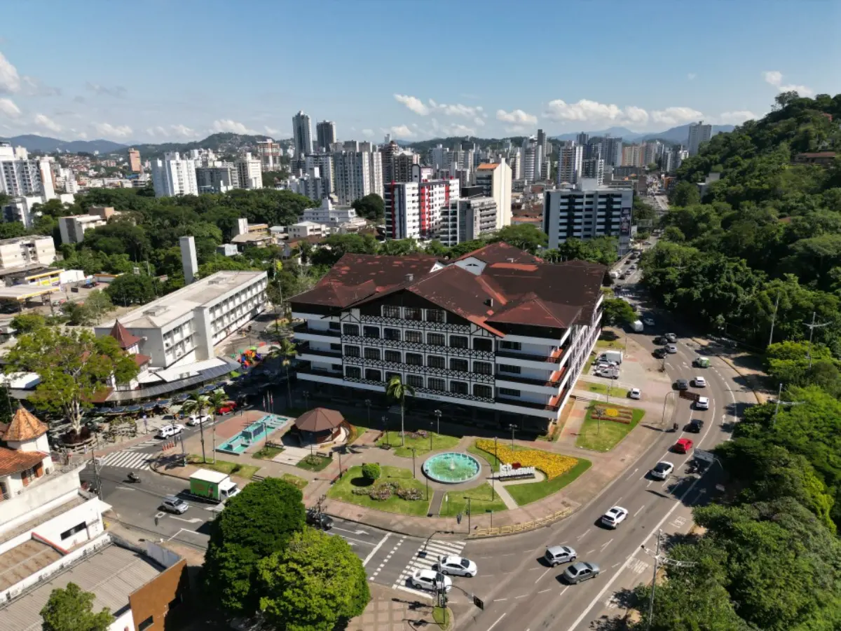 Blumenau é a segunda cidade de SC que mais gerou empregos no mês de janeiro