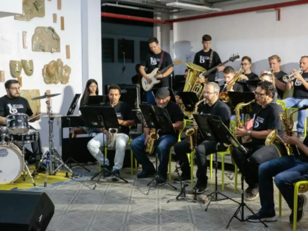 Escola de Música Villa-Lobos tem vagas para aulas de Práticas de Conjunto e cursos de extensão