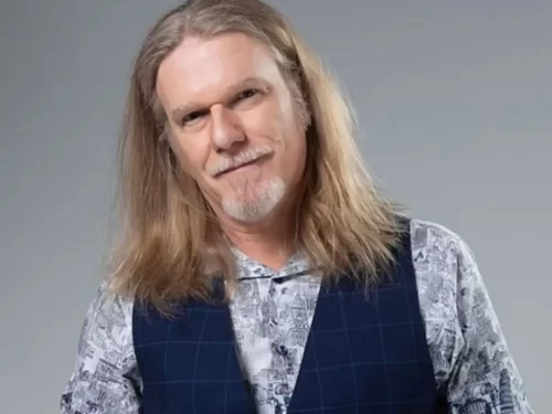 Lages, Criciúma, São José, Humberto Gessinger apresenta "Acústicos Engenheiros do Hawaii"