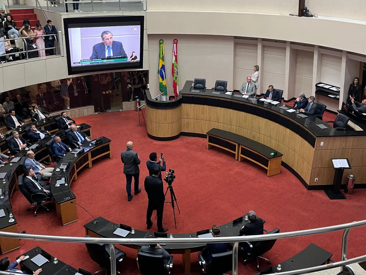 presidente alesc julio garcia