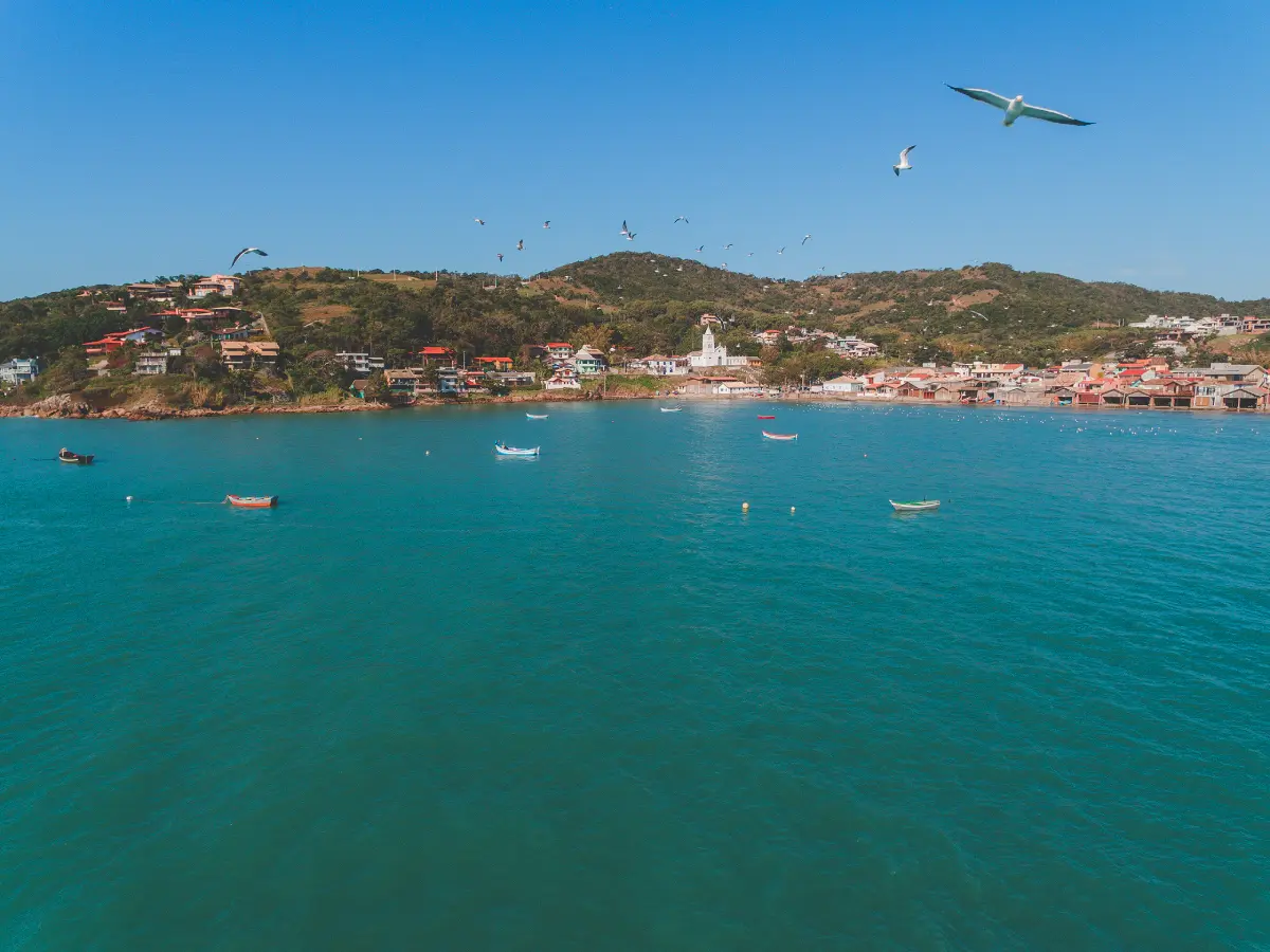 Turismo em Garopaba atrações turísticas destinos pontos turísticos Santa Catarina SC Praia Central vista do Mar