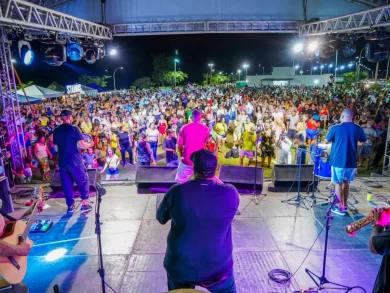 Grito de Carnaval reuniu 2,5 mil pessoas na Via Verde