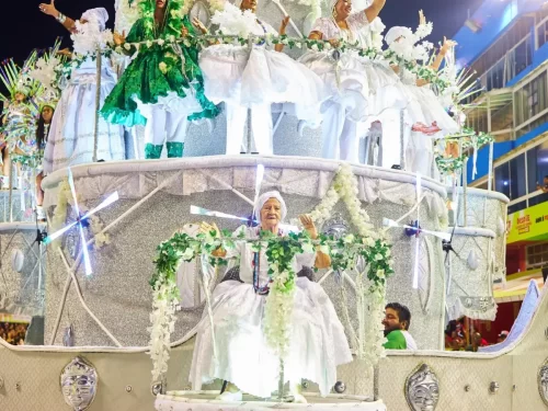 Com quatro prêmios, Jardim das Palmeiras se firma como estrela do Carnaval 2025