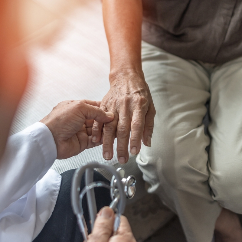 Parkinson também afeta pessoas antes dos 50 anos