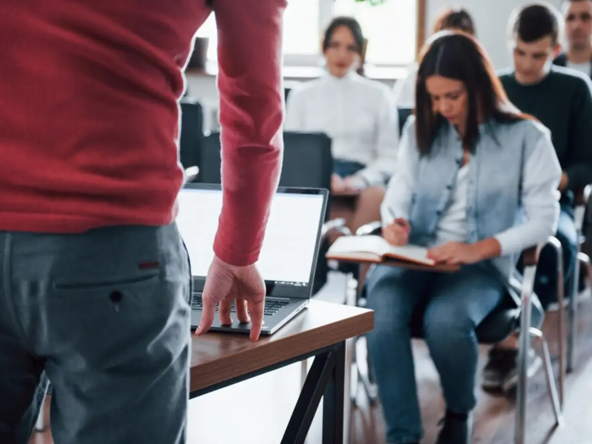Conquiste o certificado do ensino médio ou fundamental com o Encceja 2025, saiba como