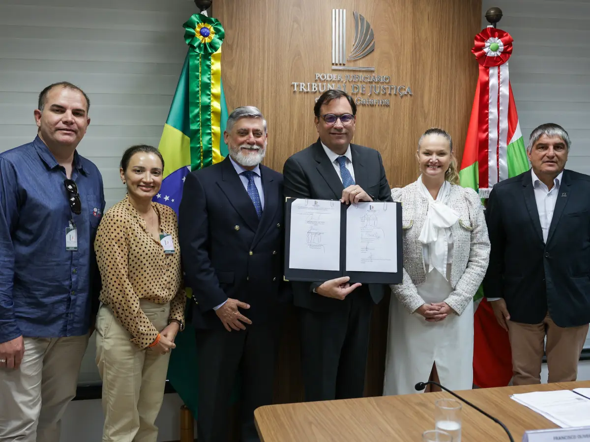 Udesc assina acordos para fortalecer programa que oferece exames gratuitos de DNA