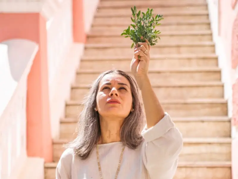 Roda de Benção retorna ao Palácio Cruz e Sousa com novas datas para vivência artística e espiritual com Camila Benzedeira