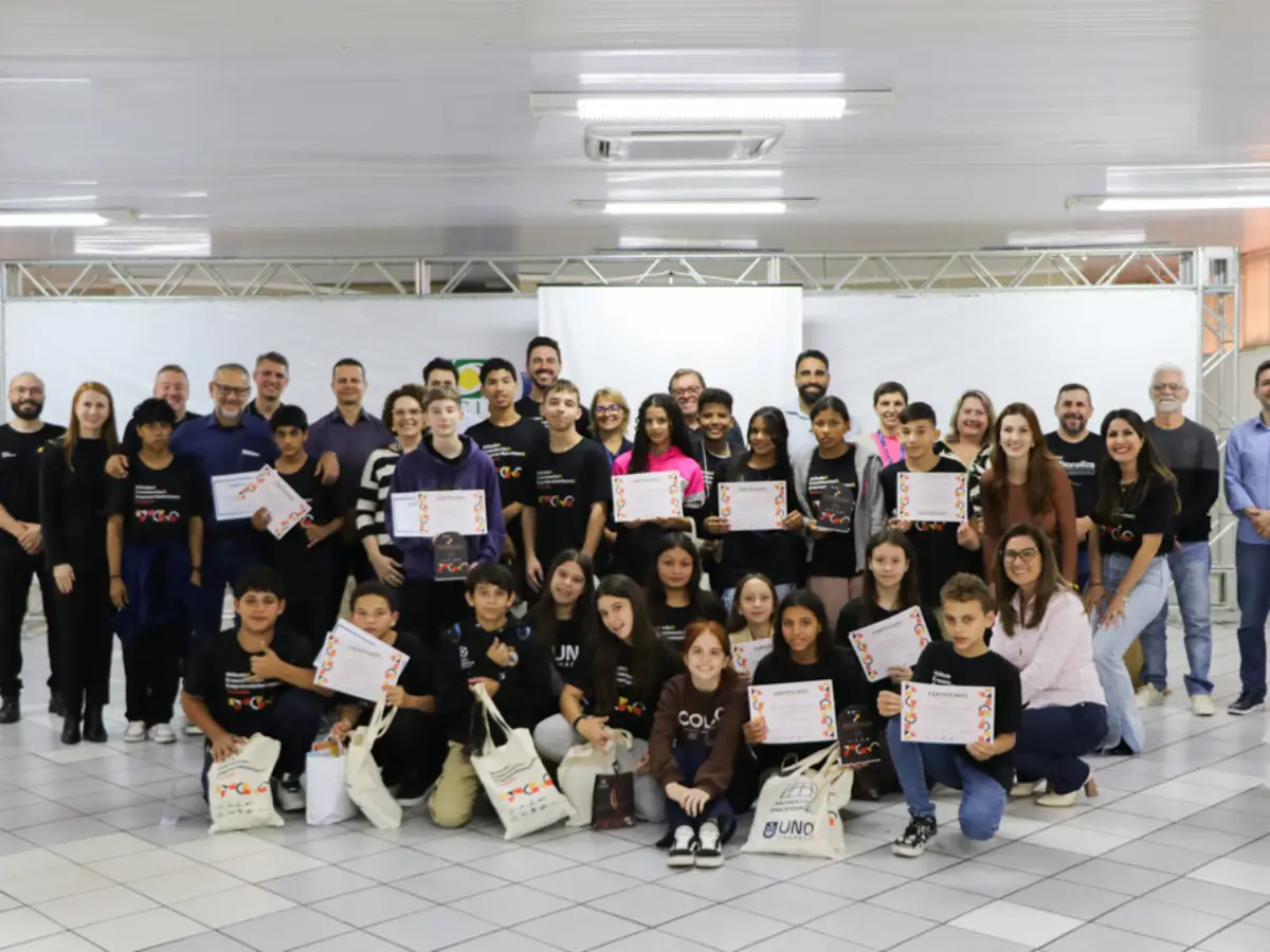 De olho no futuro: adolescentes vivem rotina de empresários em Chapecó