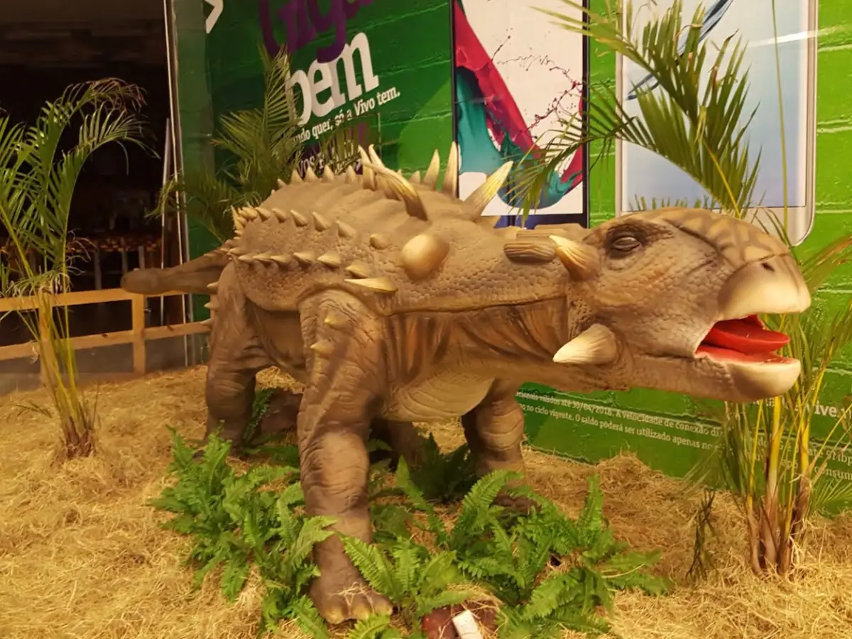 Norte Shopping recebe exposição com réplicas de dinossauros em tamanho real neste mês
