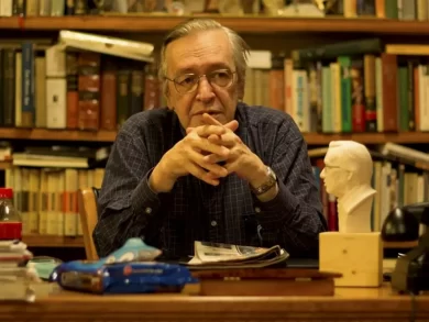 Florianópolis aprova Dia do Conservadorismo em homenagem a Olavo de Carvalho --- Projeto que cria o Dia do Conservadorismo avança em Florianópolis e gera polêmica