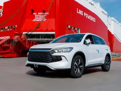 Porto de Itajaí faz história com maior operação de veículos elétricos do Brasil