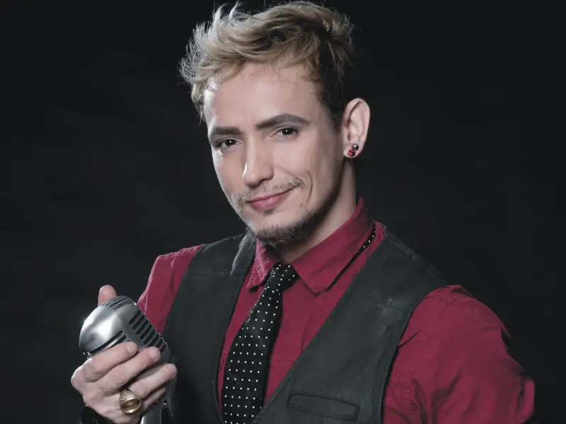 Com potência e muito talento Ricky Vallen retorna a Florianópolis com o show "A Voz Mutante"