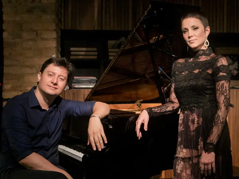 Festival Cultural Franz Cabaret apresenta “Falando de Amor”, um tributo emocionante a Elis & Tom com Rê Adegas e Luiz Zago