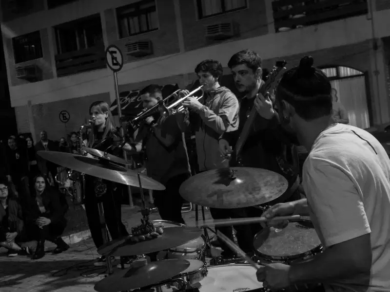 13ª edição do Projeto Groove Urbano ocorre no dia 28 de maio na Praça Rotary, em frente à galeria do Rui's One Chair, em Blumenau