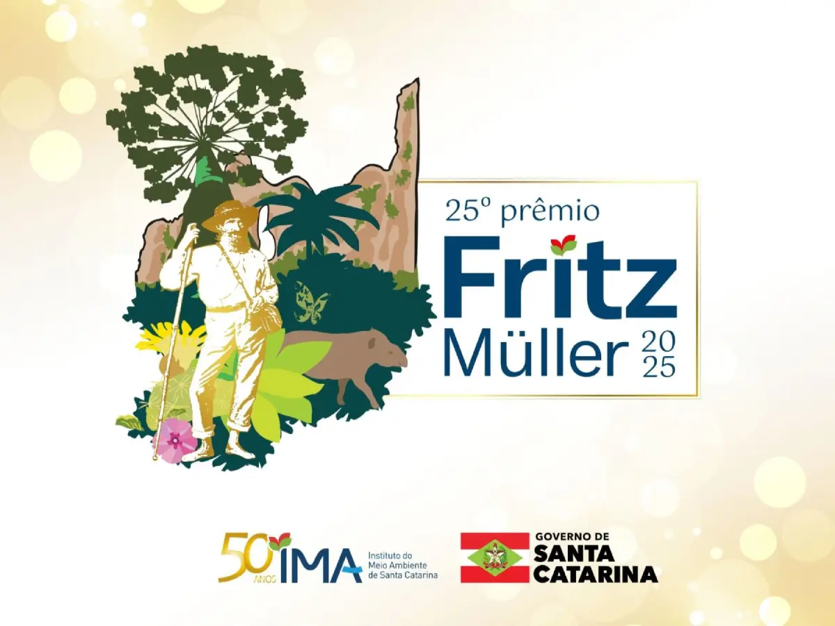 O Instituto do Meio Ambiente de Santa Catarina (IMA) lança nesta segunda-feira, 19, o 25º Prêmio Fritz Müller com o objetivo de reconhecer empresas e organizações que desenvolvem projetos e iniciativas que vão além da legislação ambiental e que resultam em benefícios para o desenvolvimento sustentável. Podem participar empresas públicas e privadas, instituições, órgãos governamentais, cooperativas, ONGs, institutos e organizações que atuam em Santa Catarina, com projetos desenvolvidos no estado. As inscrições podem ser realizadas até 30 de junho de 2025, neste link. O Prêmio Fritz Müller é promovido pelo Governo do Estado por meio do IMA e possui nove categorias diferentes voltadas a projetos e ações desenvolvidos nas áreas: Conservação de Insumos de Produção (água ou energia); Conservação de Recursos Naturais e da Vida Silvestre; Controle da Poluição; Educação Ambiental; Gestão Ambiental; Reciclagem; Recuperação de Áreas Degradadas; Resíduos Sólidos e Turismo Ecológico e Sustentável. O nome do Prêmio é uma homenagem ao famoso naturalista alemão Johann Friedrich Theodor Müller, que viveu em Santa Catarina por 45 anos. Considerado um revolucionário, estudioso do meio ambiente e precursor da ecologia, Fritz Müller foi aclamado como príncipe dos observadores da natureza. Em 2022, foi comemorado o bicentenário de seu nascimento. Inscrições e Regulamento Gratuita e online, a inscrição deve ser feita por meio do preenchimento do formulário e envio dos documentos solicitados. Para inscrever o case é necessário anexar o documento em extensão PDF com no máximo 20 páginas. O projeto deve conter uma breve descrição da organização e os resultados do trabalho ambiental inscrito. Deve conter fotos e, quando possível, documentos comprobatórios. Não serão aceitos projetos encaminhados via correio ou por e-mail. Serão considerados apenas os inscritos via site. Os documentos devem ser enviados até às 23h59m do dia 30 de junho de 2025. O regulamento pode ser conferido na íntegra no site: https://premios.ima.sc.gov.br/premio/8 Troféu Raulino Reitz A premiação também contempla uma personalidade que se destacou na área ambiental em Santa Catarina com a entrega do Troféu Raulino Reitz — uma homenagem ao cientista e fundador da FATMA (atual IMA). Premiação A divulgação dos vencedores será feita pelo site do IMA e pela imprensa. O local e a data da solenidade de premiação serão anunciados pelo Instituto do Meio Ambiente em momento oportuno.
