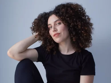 Bruna Ferracioli promove oficina teatral gratuita em Florianópolis