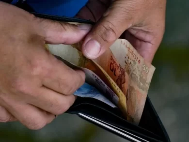 Salário médio de admissão em Santa Catarina é o terceiro maior do país, mostra informativo da Seplan