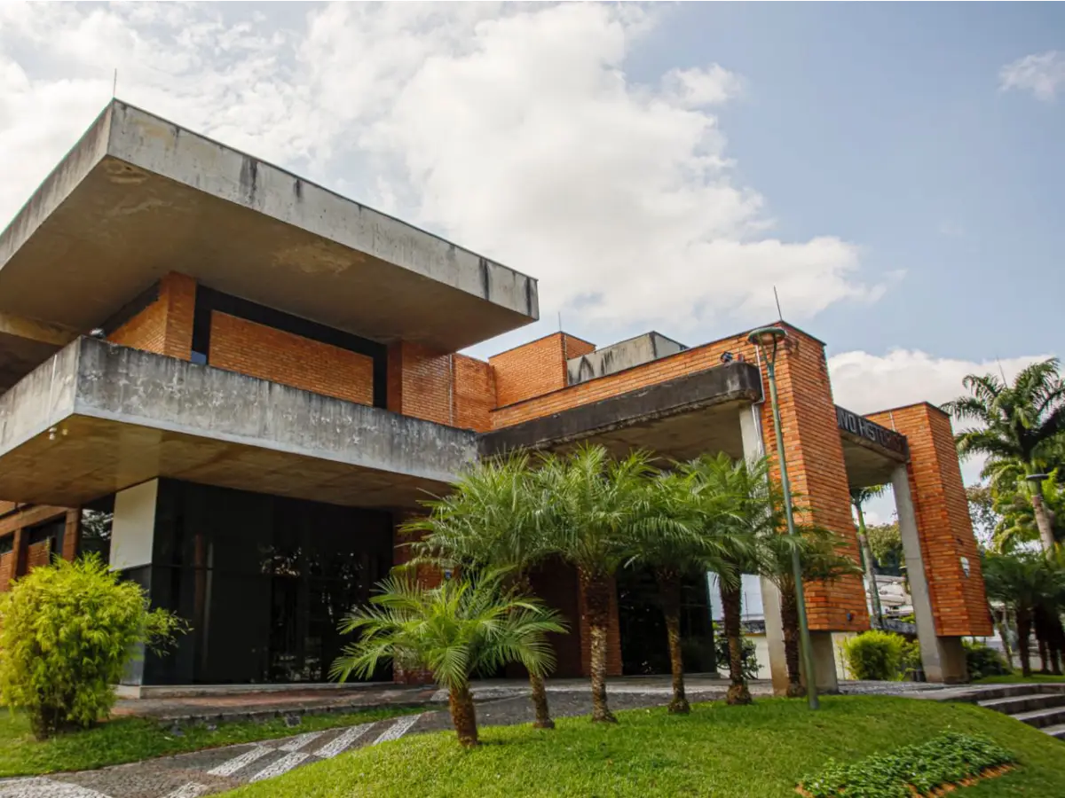 Arquivo Histórico de Joinville abre edital para interessados em expor no local