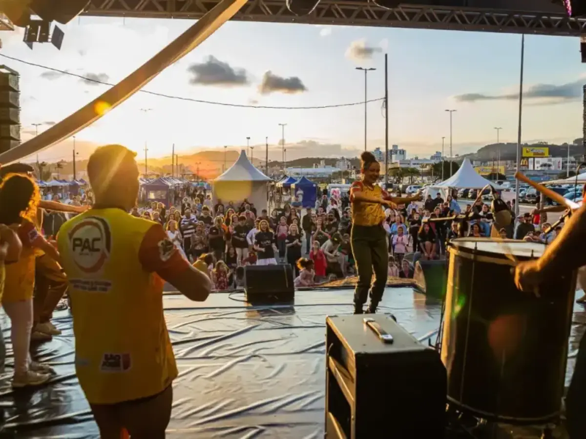PAC abre inscrições para oficineiros que vão levar arte e cultura aos bairros de São José