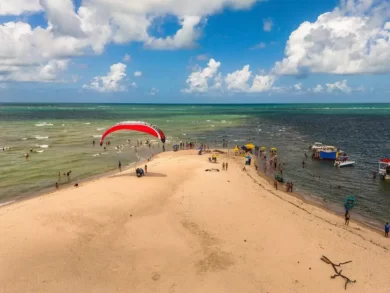 Turistas estrangeiros já deixaram nos 5 primeiros meses de 2025 quase metade do registrado em todo o ano passado