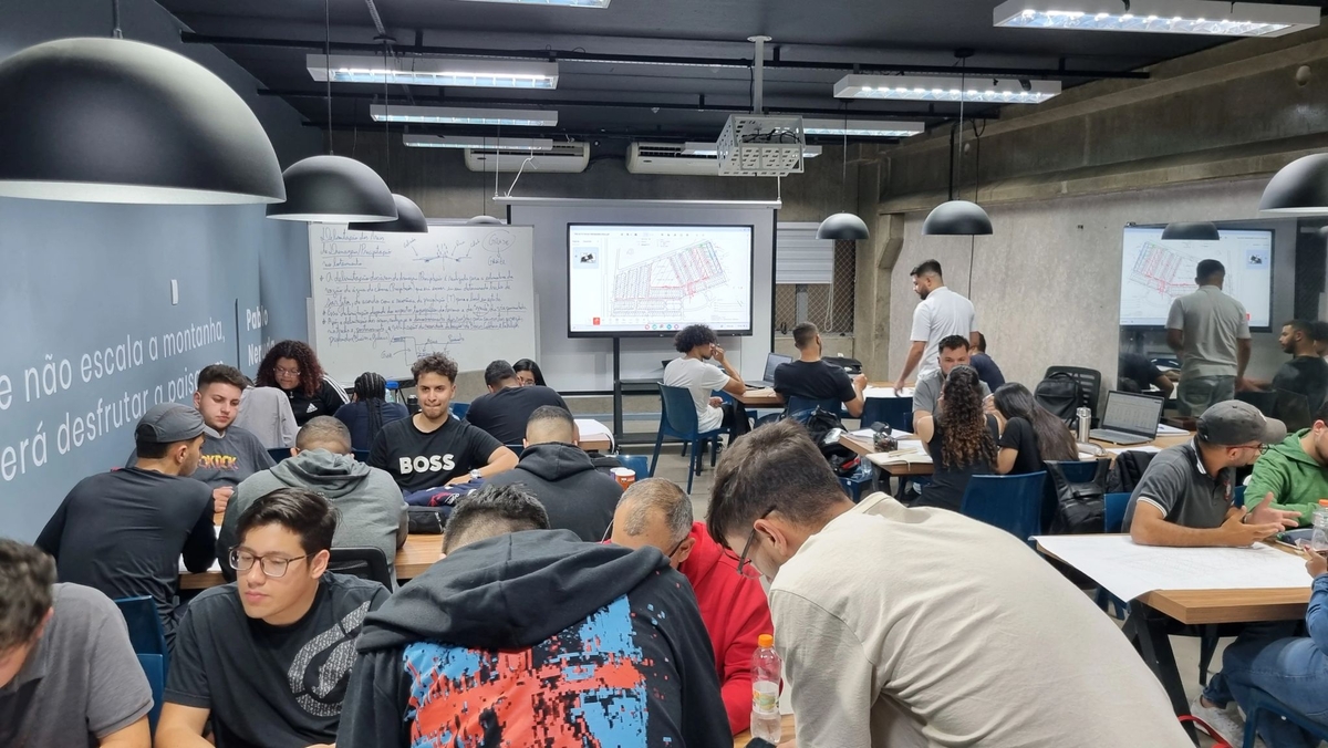 UniFECAF oferece cursos com prática e recursos tecnológicos