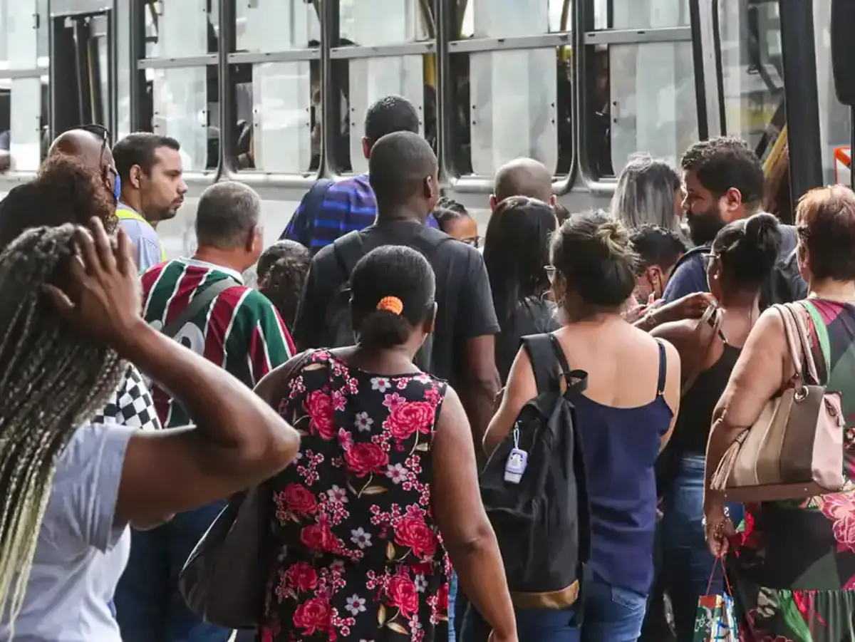 Desemprego recua para 6,2% em maio, o menor para o período desde 2012