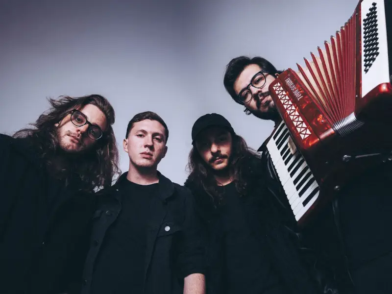 Banda Cambirela apresenta shows acústicos em Palhoça (SC)